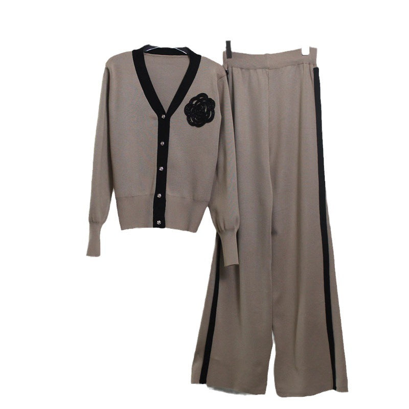 Damen Strick-Loungewear-Set mit eleganter Knopfleiste und modischen Details EB