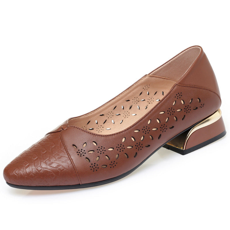 Damen Ballerinas mit dekorativem Lochdesign und elegantem Blockabsatz EB
