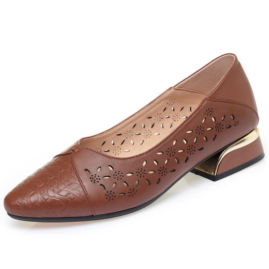 Damen Ballerinas mit dekorativem Lochdesign und elegantem Blockabsatz EB