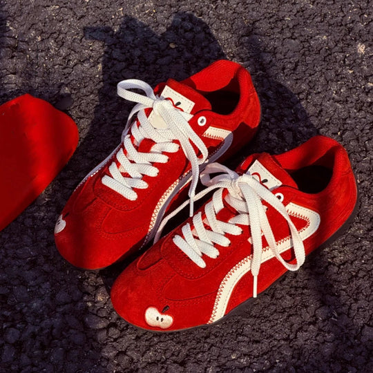 Damen Sportschuhe im Retro-Stil von EB