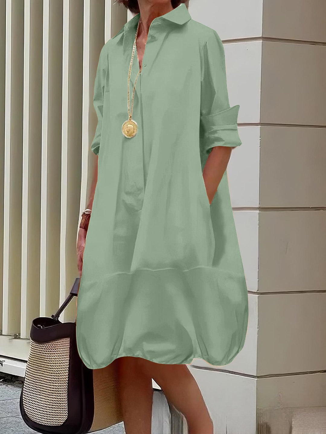 Damen Lässiges Hemdblusenkleid mit weit geschnittenem Saum EB