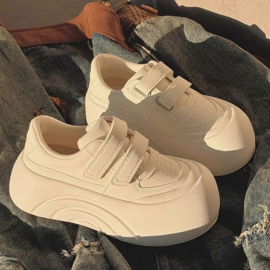 Damen Nachhaltige Sneaker mit verstellbarem Klettverschluss und dämpfender Sohle EB