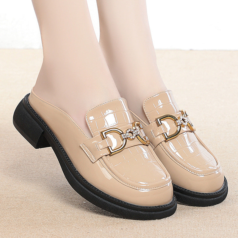 Damen elegante Mokassins mit modisch glänzendem Obermaterial und dekorativem Schmuckdetail EB