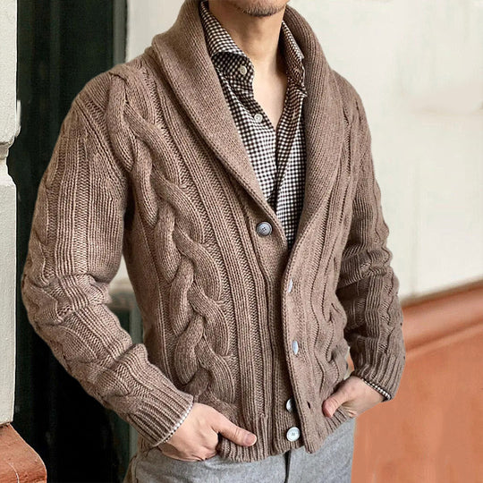 Herren Strickjacke mit modernen Zopfmuster EB