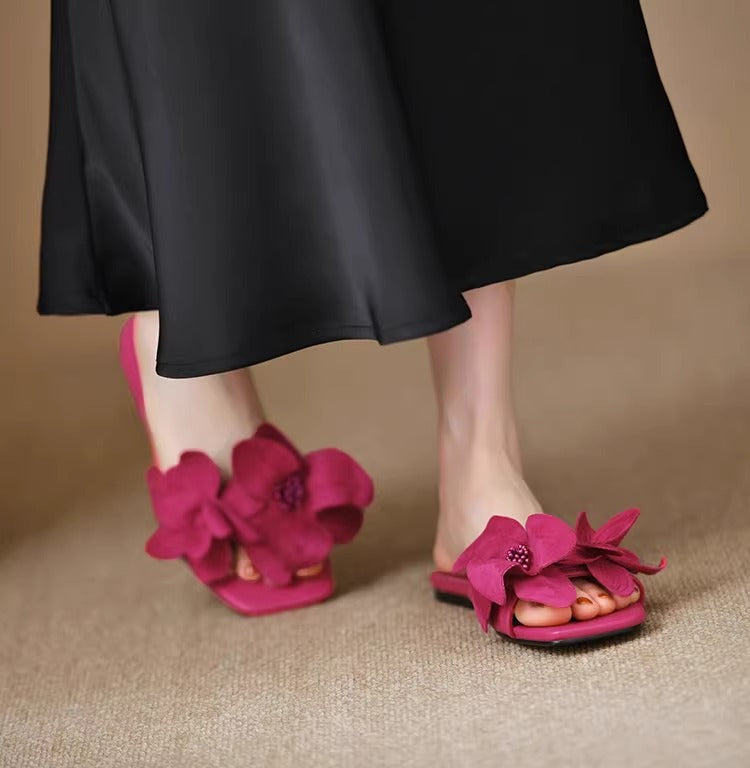 Damen elegante Slipper mit floralen Details und Strassverzierungen EB