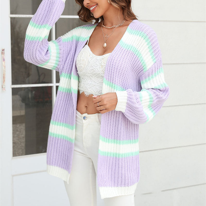EB | Gestreifter Strickjacke