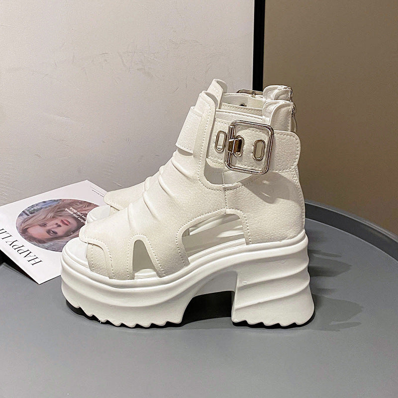 Damen nan Plateau-Sandaletten-Stiefelette mit Aussparungen offener Zehenpartie und verstellbarer Metallschnalle EB