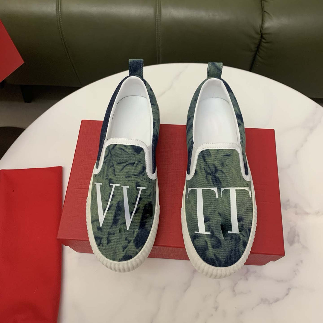 Damen Slip-On Sneakers mit modischem Logo-Design EB