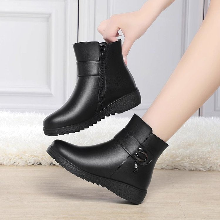 Damen gefütterte Winterstiefel mit modischer Schnallenverzierung EB