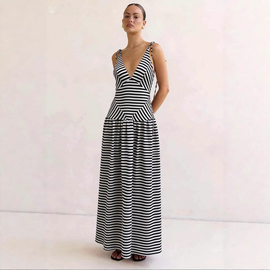 Damen Maxikleid mit tiefem V-Ausschnitt und modernem Streifenmuster EB