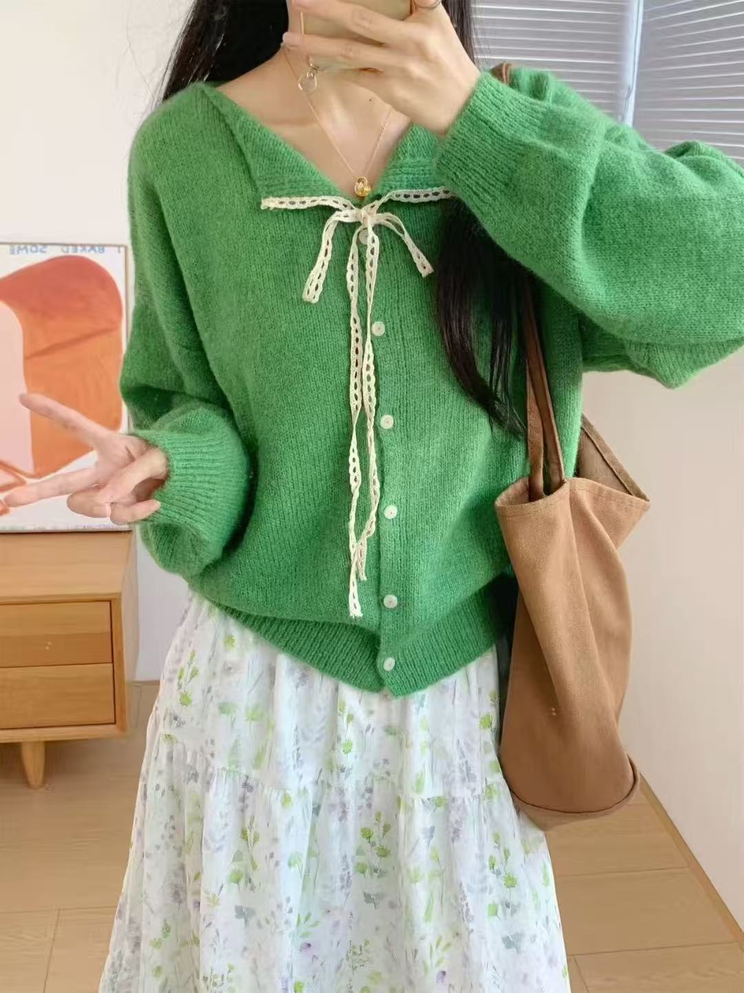 Damen Verspielte Strickjacke mit Schleifenverzierung EB