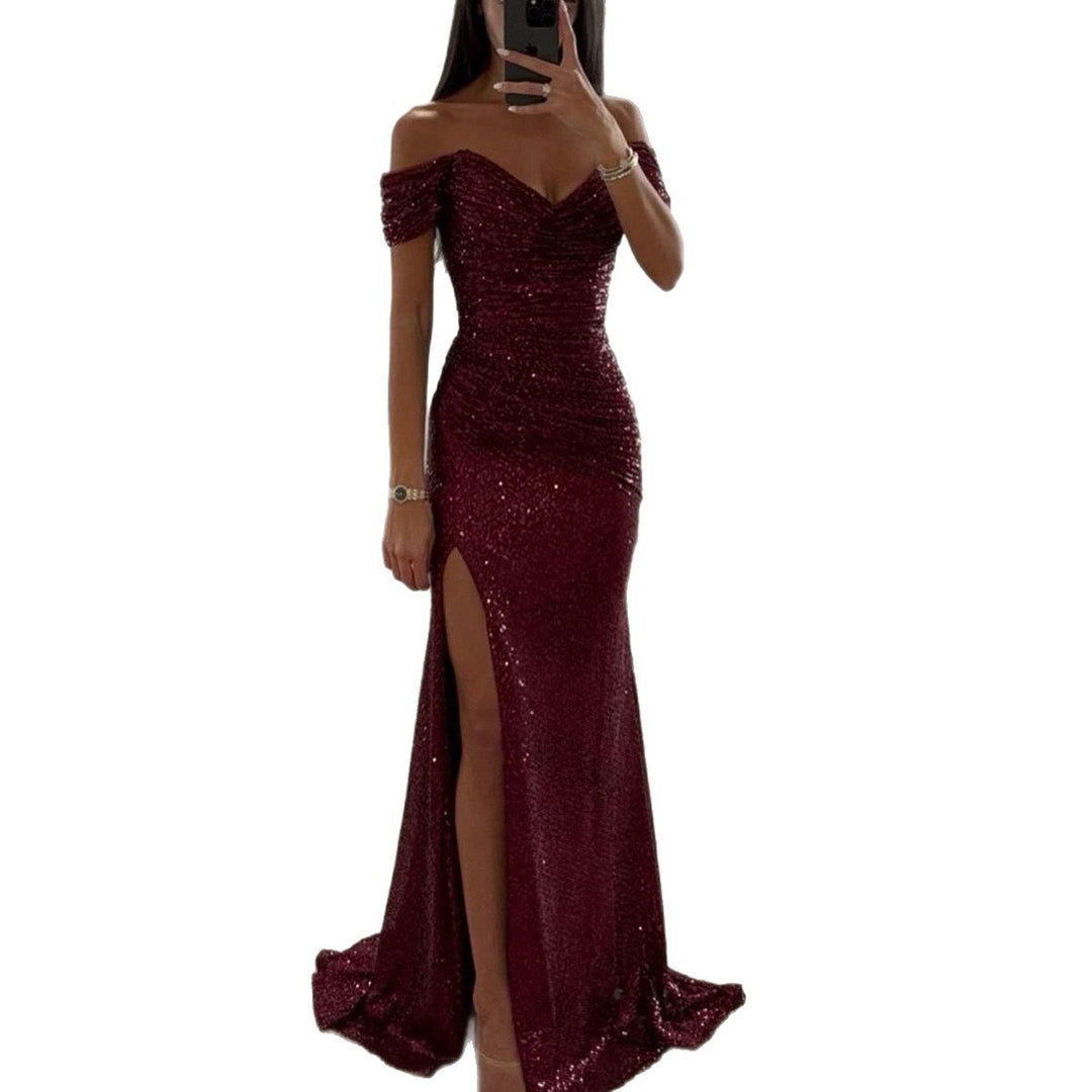 Damen Glamouröses Abendkleid mit schulterfreiem Schnitt und schimmerndem Stoff EB