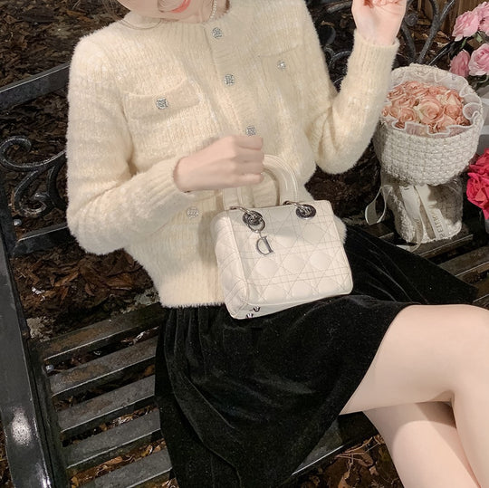 Damen Strickjacke mit Taschen und dekorativen Knöpfen EB
