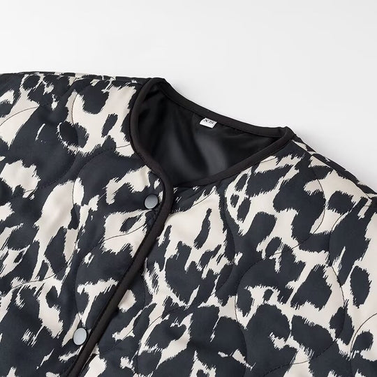 Damen Steppjacke mit modernem Muster und praktischen Taschen EB