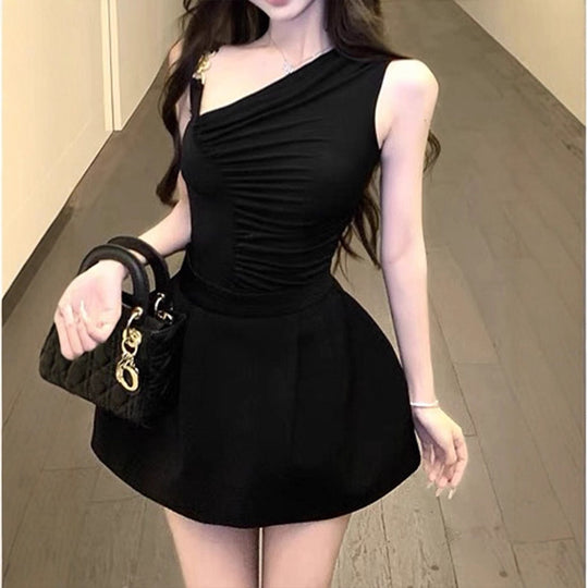 Damen Kleid mit asymmetrischem Design und raffinierten Drapierungen EB