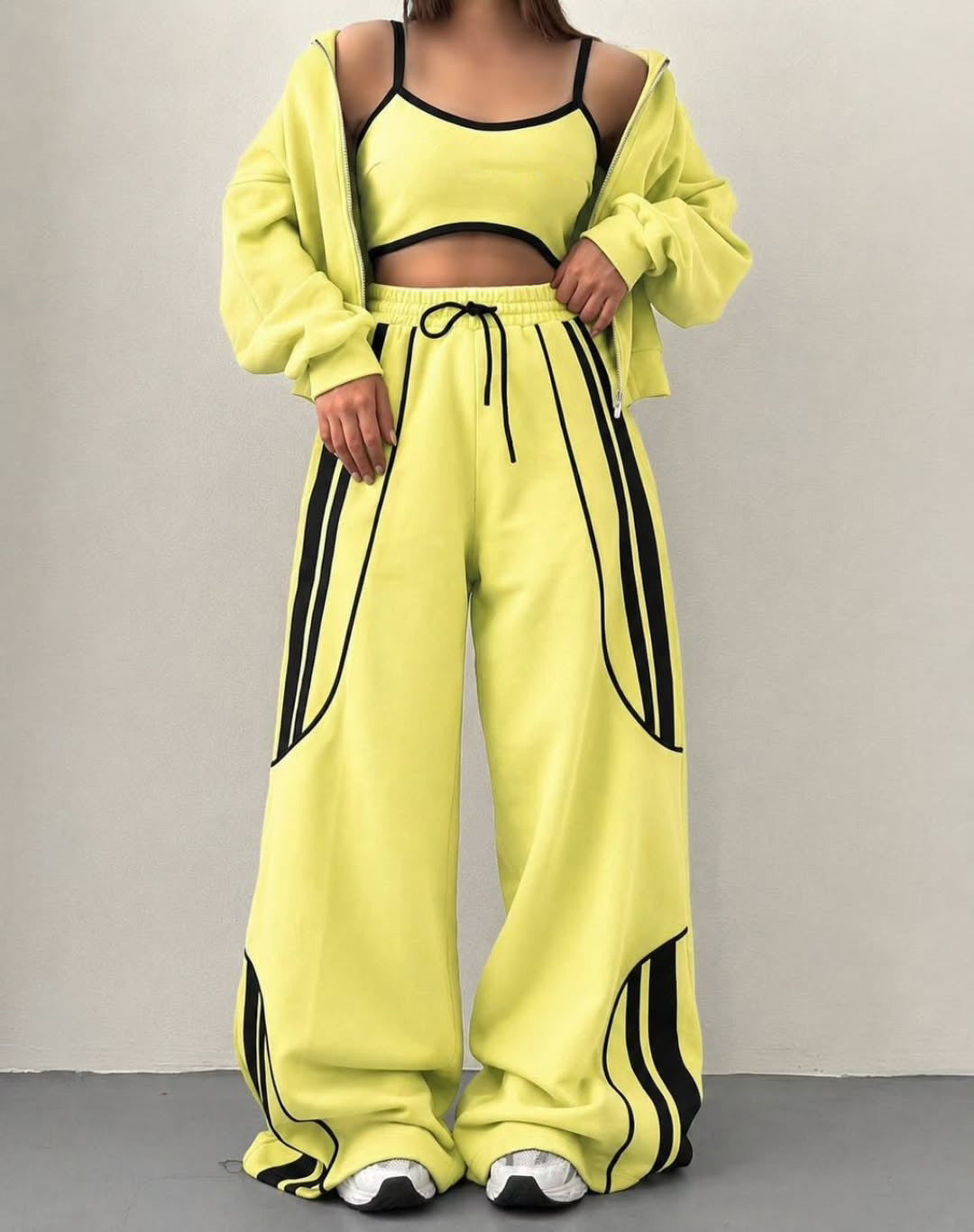 Damen Oversize Kapuzen-Sweatjacke mit Reißverschluss und weitem Trackpant-Set EB