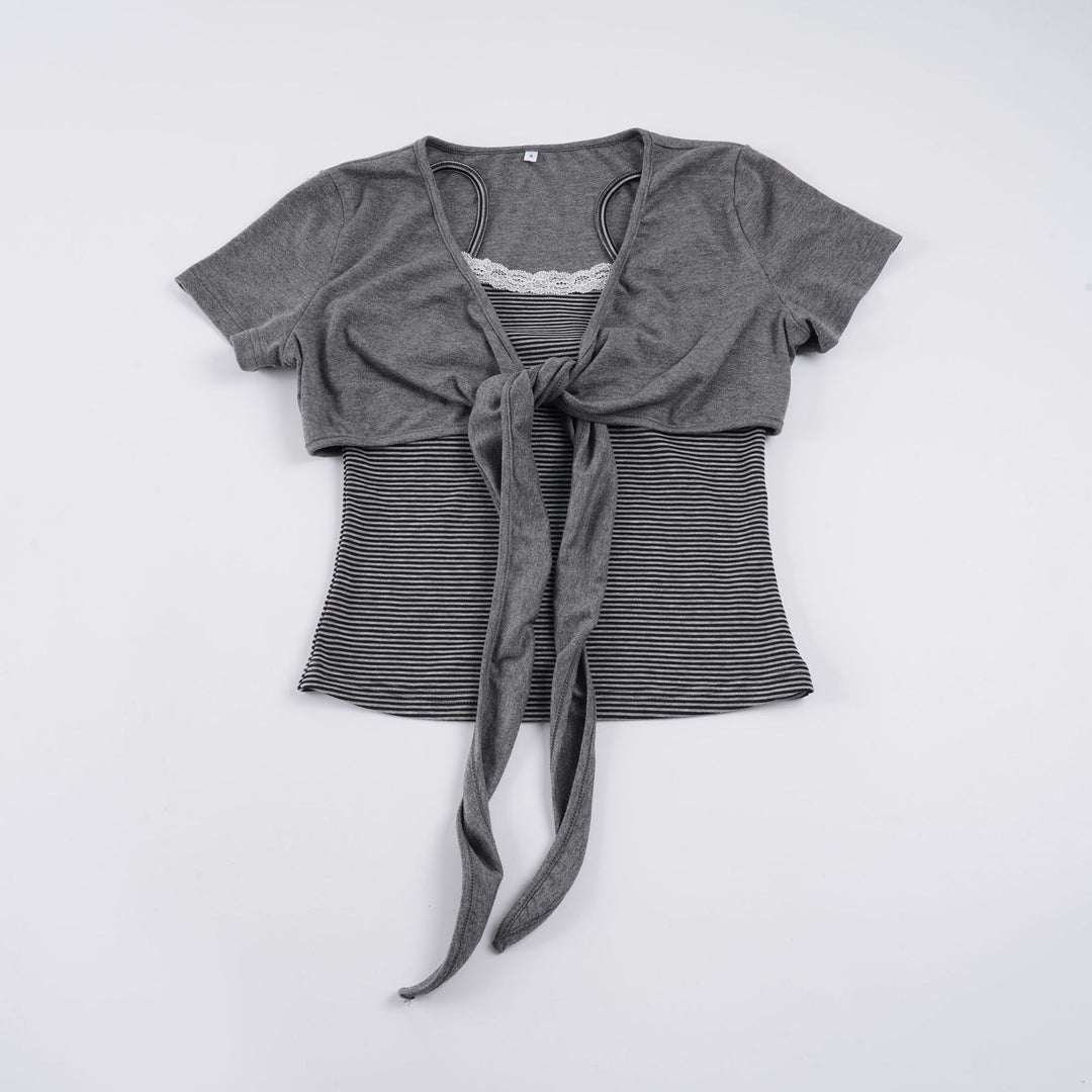 Damen kurzes T-Shirt mit Knoten-Detail und gestreiftem Design EB