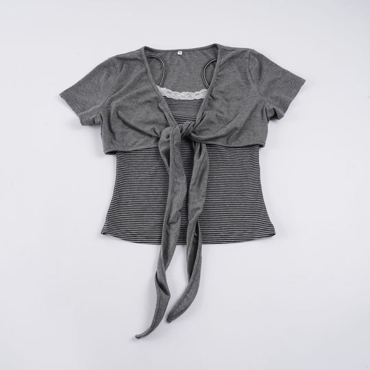Damen kurzes T-Shirt mit Knoten-Detail und gestreiftem Design EB