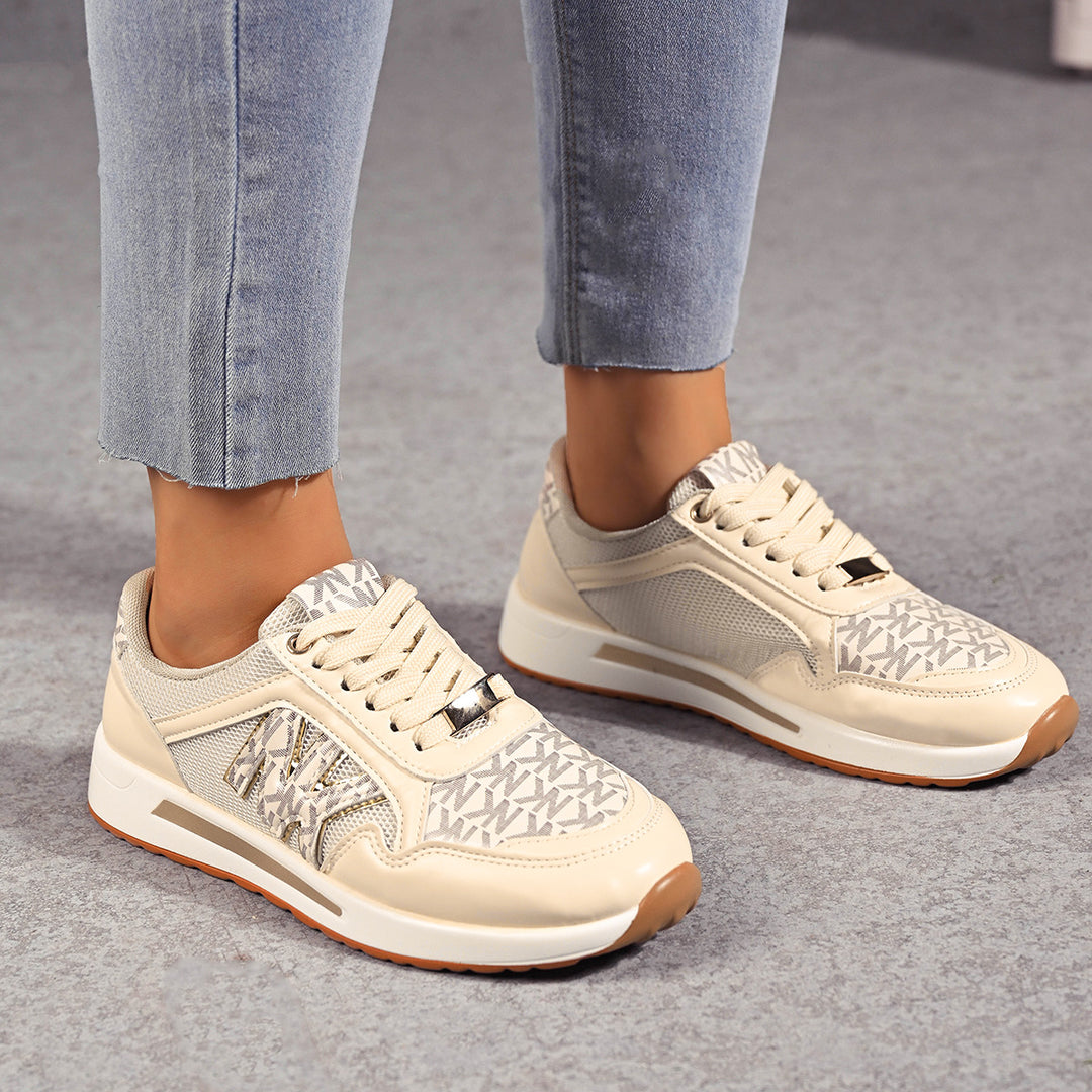 Damen Modische Sneakers mit atmungsaktiver Mesh-Oberfläche und trendigen Designelementen EB