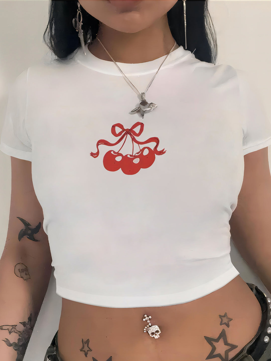 Damen Crop-T-Shirt mit kreativem Totenkopf-Design und figurbetontem Schnitt EB