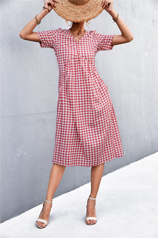 Damen V-Ausschnitt Midikleid mit kariertem Design und ausgestelltem Rock EB