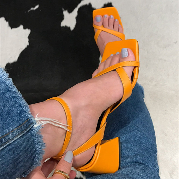 Damen modische High Heel Sandalen mit verstellbarem Riemen und komfortablem Blockabsatz EB