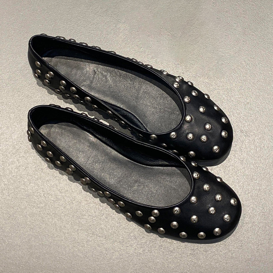 Damen elegante Ballerinas mit auffälligem Nietenbesatz EB