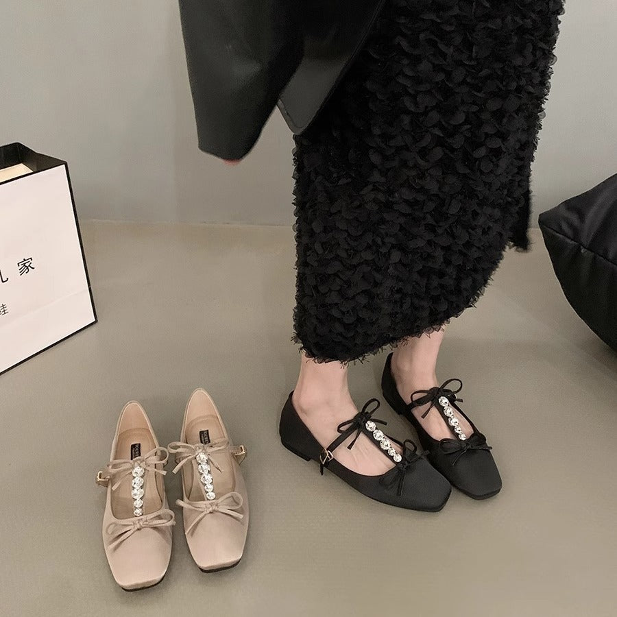 Damen elegante Ballerinas mit modischem Schleifenakzent und funkelnden Verzierungen EB