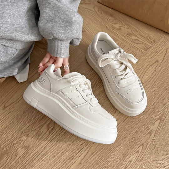 Damen Plateau Sneakers mit ergonomischer Dämpfung und sportlichem Design EB