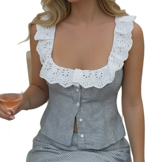 Damen Rüschenoberteil mit auffälligem Kragen und Knopfdetails EB