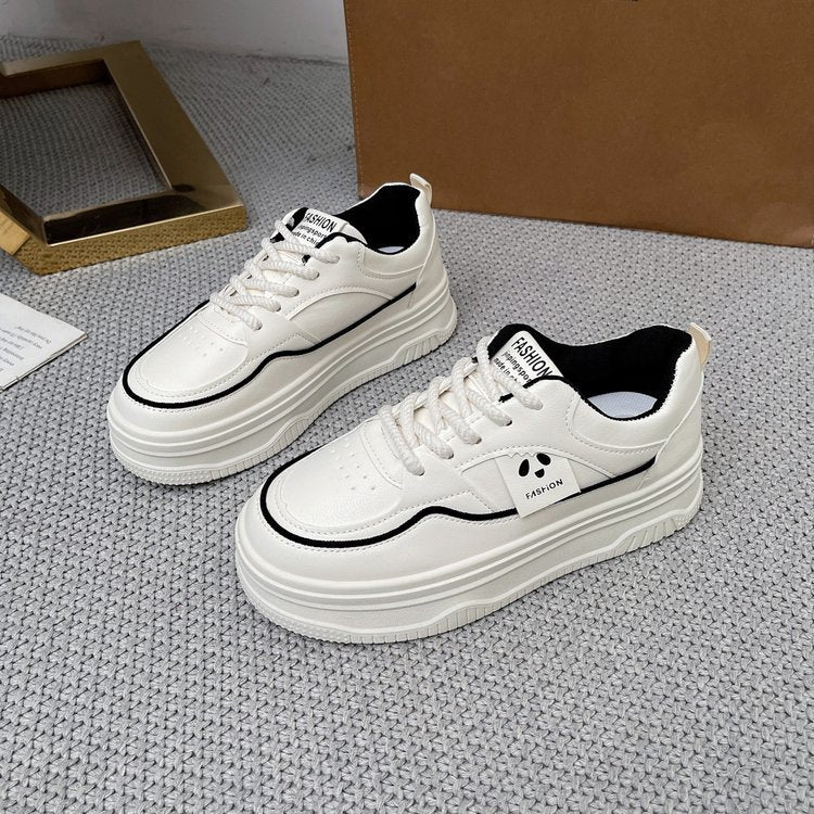 Damen Modische Plateau-Sneaker mit dekorativen Akzenten EB