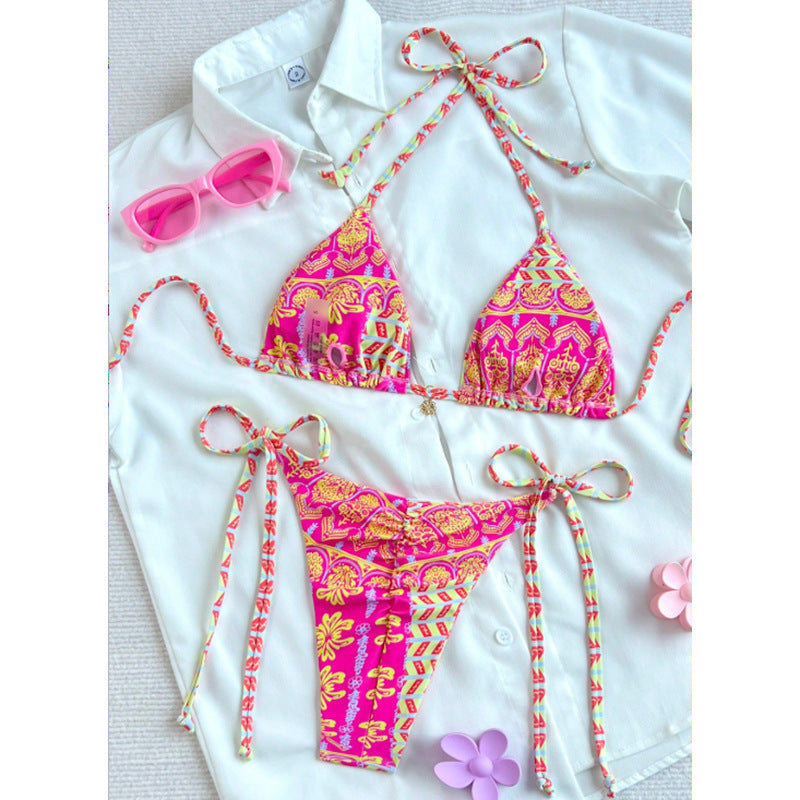 Damen Triangel-Bikini mit verspieltem Blumendesign und unterschiedlichen Bindungsträgern EB