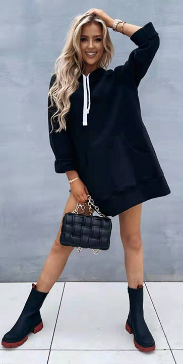 Damen lässiges Kapuzenkleid mit praktischen Eingrifftaschen und seitlichen Schlitzen EB