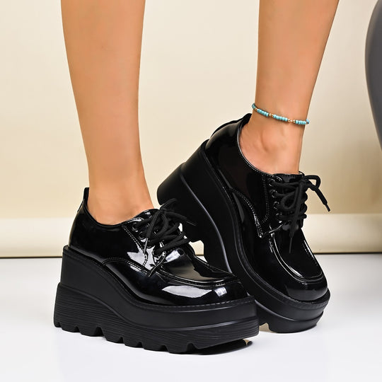 Damen Plateau Schnürschuhe mit glänzendem Obermaterial und rutschfester Sohle EB