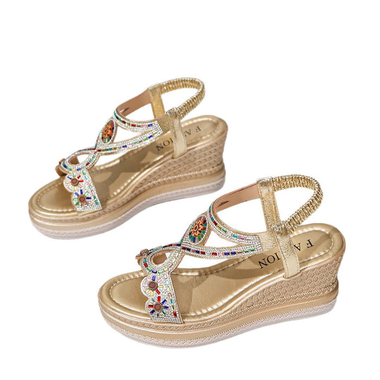 Damen Wedge-Sandalen mit kunstvollen Perlenverzierungen EB