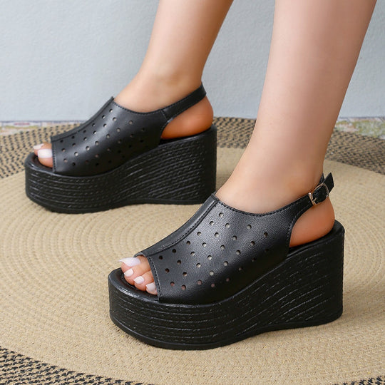 Damen Plateausandalen mit perforiertem Obermaterial und komfortablem Fußbett EB