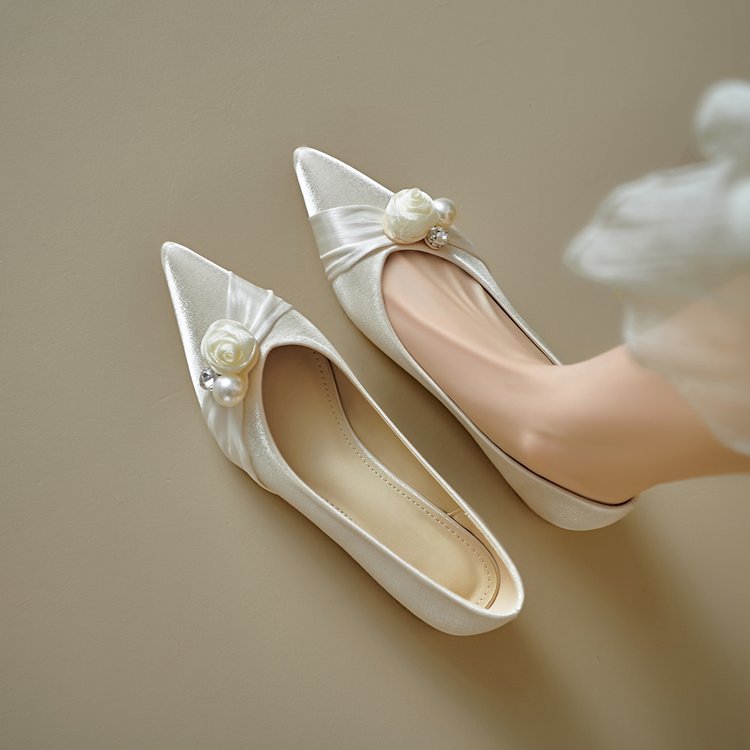 Damen elegante Ballerinas mit floralem Dekor und feinem Satin EB