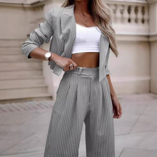 Damen modischer Blazer mit weit geschnittenen Hosen EB
