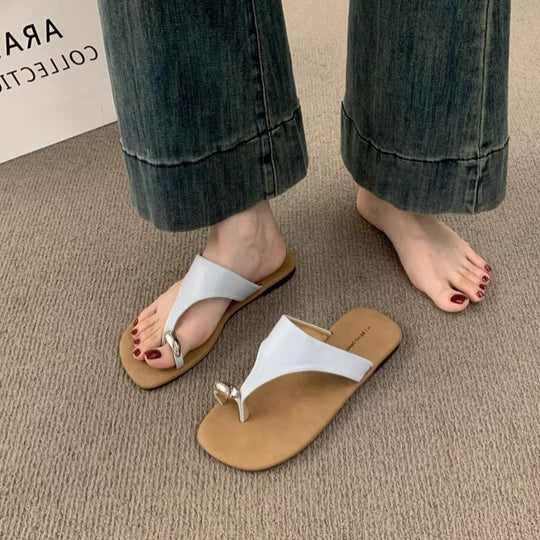 Damen Zehentrenner-Sandalen mit modischen Riemen und komfortablem Fußbett EB