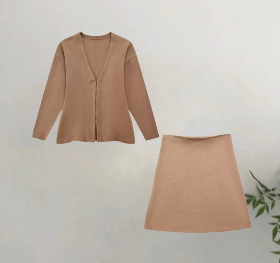 Damen Blazer und Rock Set mit elegantem Schnitt und modischem Design EB