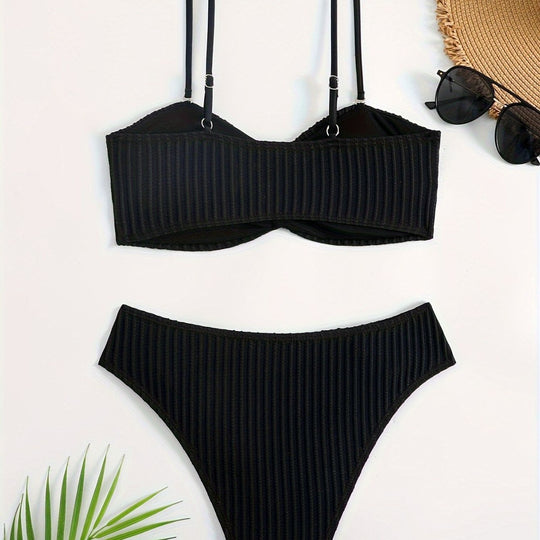 Damen Bikini Set mit elegantem Rüschen-Detail und modischen Kettenakzenten EB