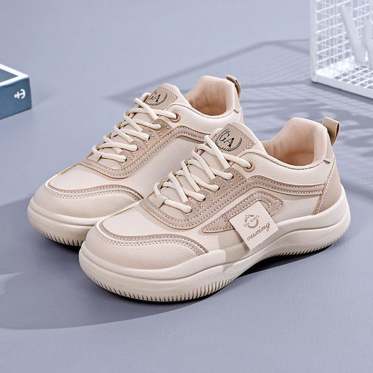 Damen Sportliche Sneaker mit gepolsterter Innensohle und modischem Materialmix EB