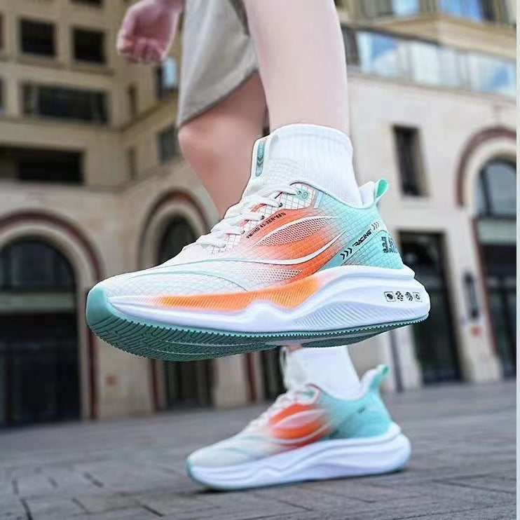 Unisex leichte Street-Running Sneaker mit geformter Energierückführungssohle und atmungsaktivem Netzoberteil EB