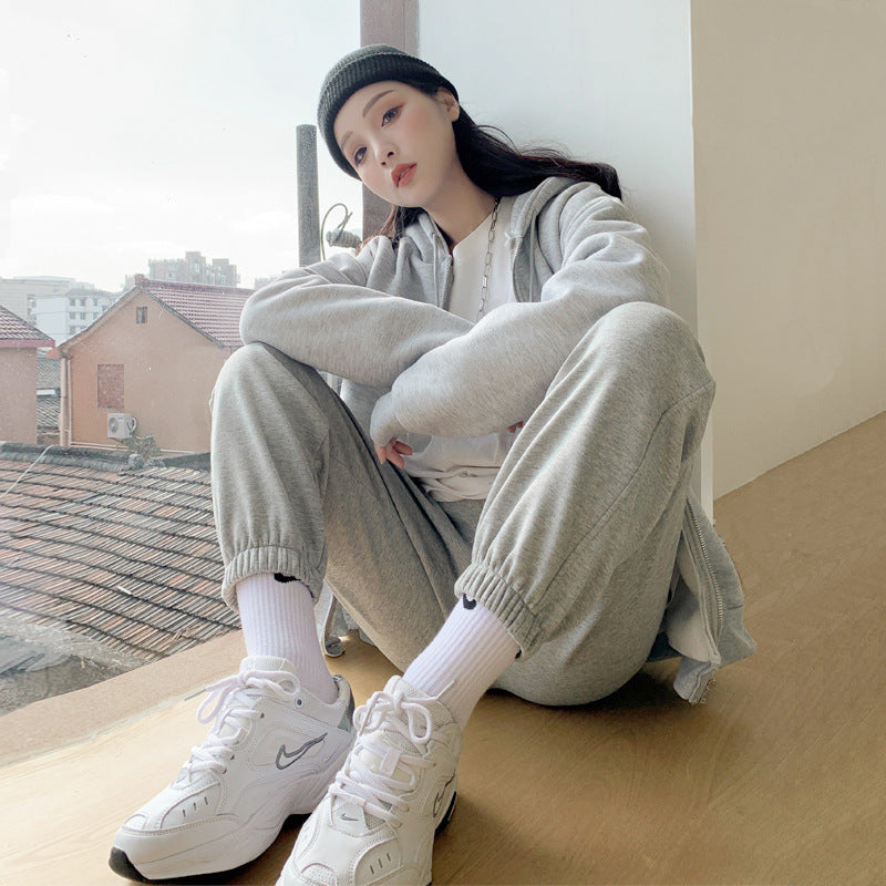 Damen bequeme Sporthose mit elastischem Bund und modernen Details EB