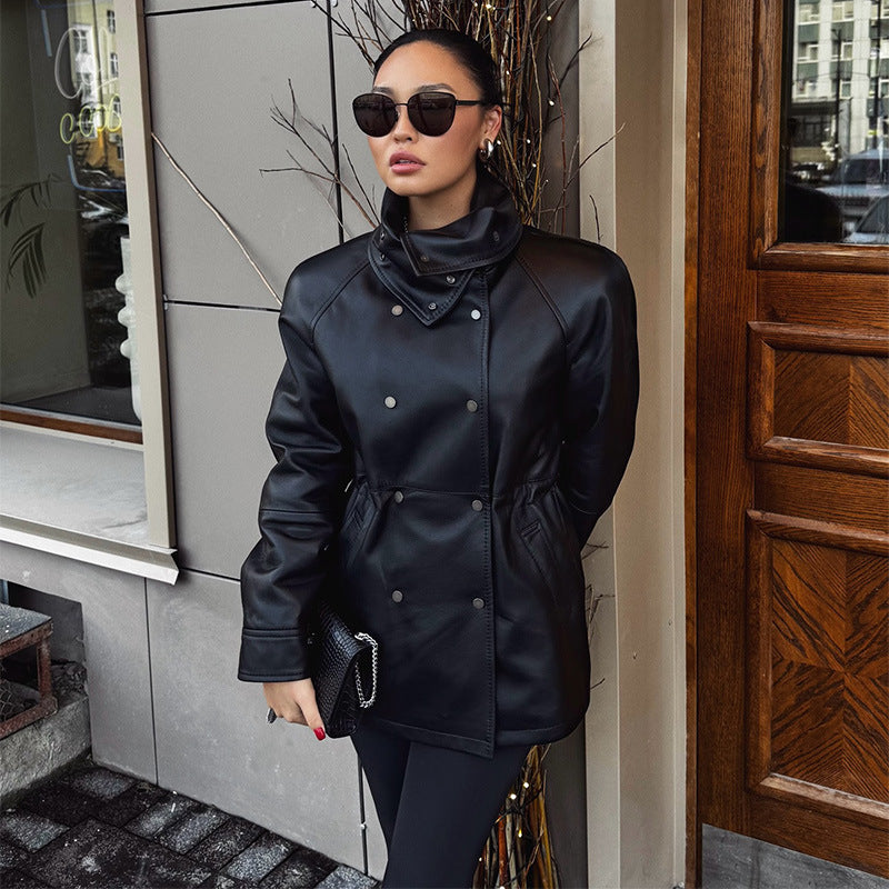 Damen Modische Kunstlederjacke mit hohen Kragen und praktischen Taschen EB