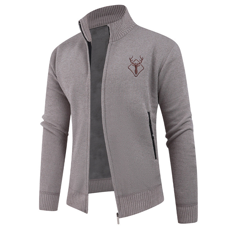 Herren Strickjacke mit hohem Kragen und praktischen Reißverschlusstaschen EB
