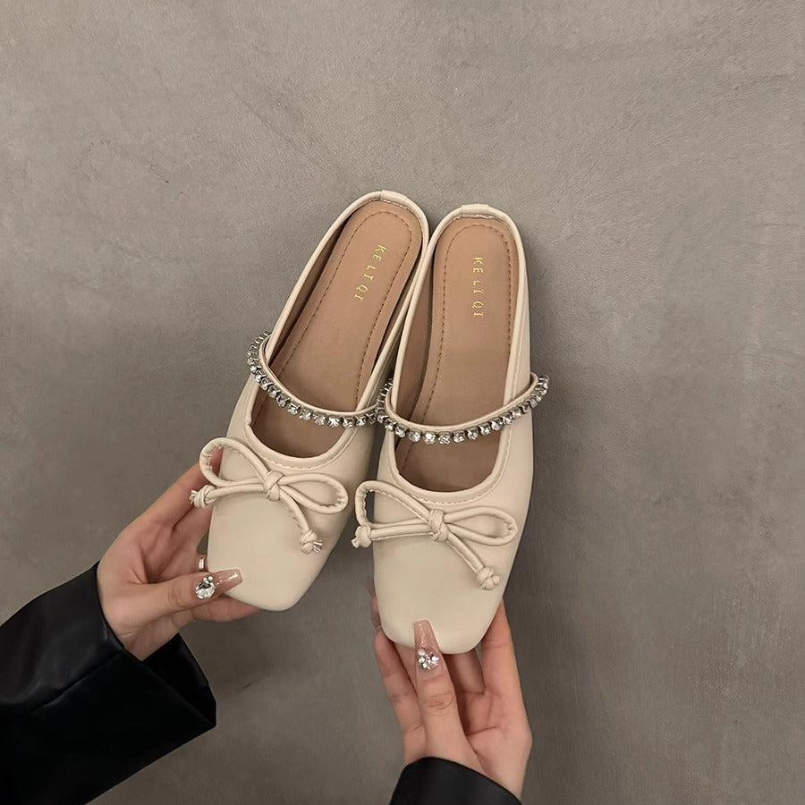 Damen elegante Ballerina-Slipper mit funkelndem Schleifenakzent und klassischer Form EB