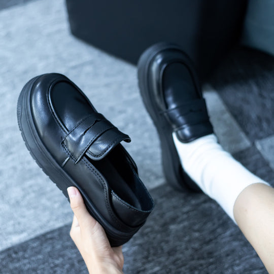 Damen Komfortable Loafers mit modischem Klettverschluss EB