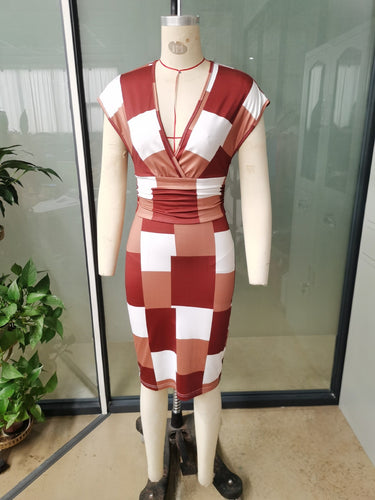 Damen figurbetontes Kleid mit geometrischem Muster EB