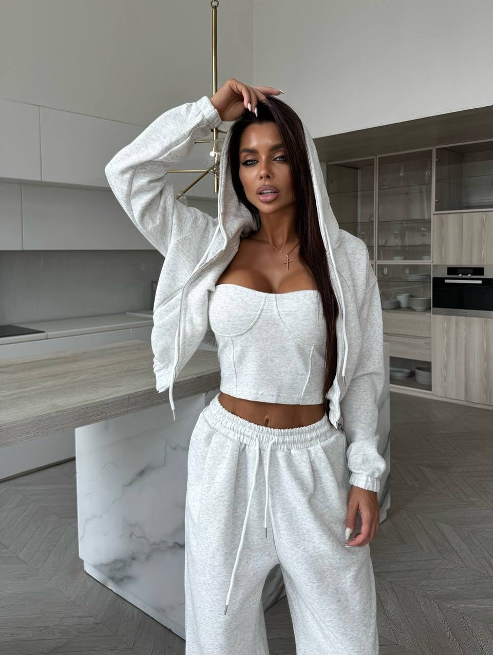 Damen Sculpting-Corsagen-Crop mit Kapuzen-Zipjacke und weiter High-Waist-Jogginghose EB